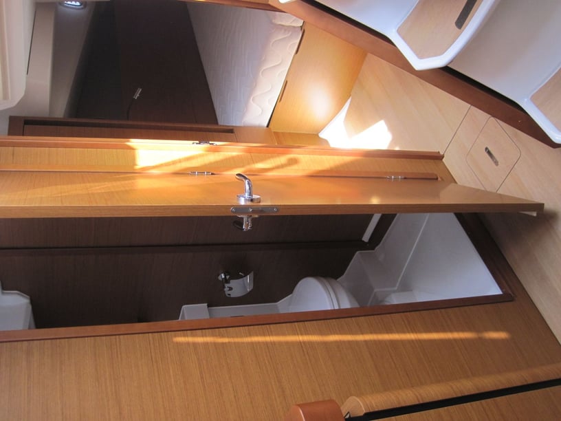 Capo d'Orlando Zeilboot Cabine 4  10  slaapplaatsen 10  gasten 12.65 m Lijstnummer: #27441 5