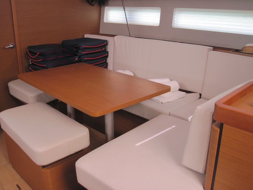 Capo d'Orlando Sailboat 6 cabin 12 berths 12 guests 13.24 m Listing Number: #27446 2