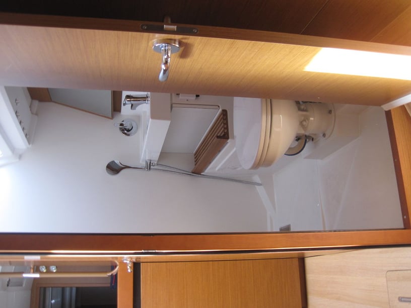 Capo d'Orlando Zeilboot Cabine 4  10  slaapplaatsen 10  gasten 12.65 m Lijstnummer: #27449 3