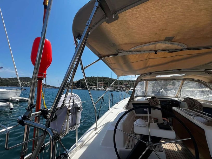 Syvota Sailboat 3 cabin 8 berths 8 guests 12.02 m Listing Number: #27455 3