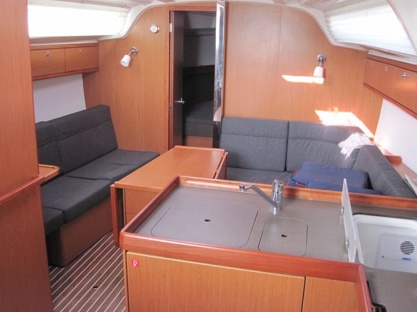 Capo d'Orlando Sailboat 3 cabin 8 berths 8 guests 10.9 m Listing Number: #27456 2