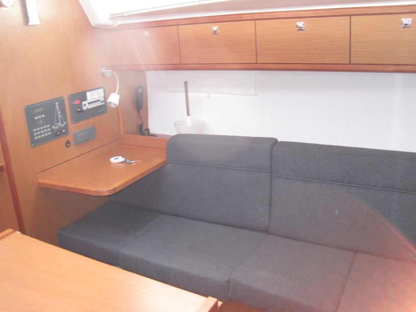 Capo d'Orlando Sailboat 3 cabin 8 berths 8 guests 10.9 m Listing Number: #27456 4