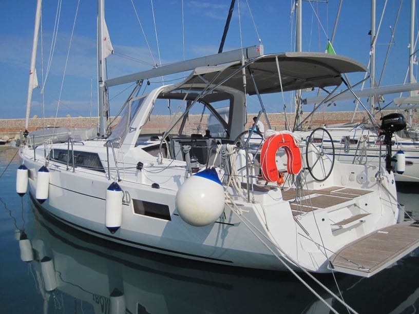 Capo d'Orlando Sailboat 3 cabin 8 berths 8 guests 11.97 m Listing Number: #27457