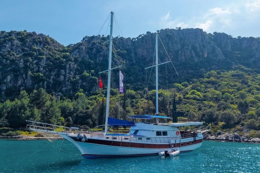 Fethiye Gulet 8 kabin Konaklama 16 kişi Seyir 16 kişi 25 m İlan No: #27470 5