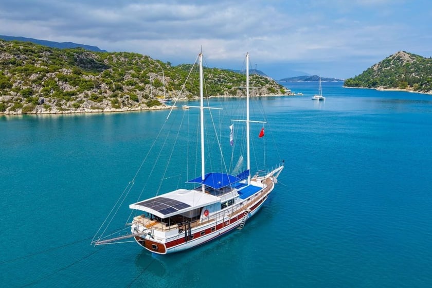 Fethiye Gulet 8 kabin Konaklama 16 kişi Seyir 16 kişi 25 m İlan No: #27470 2