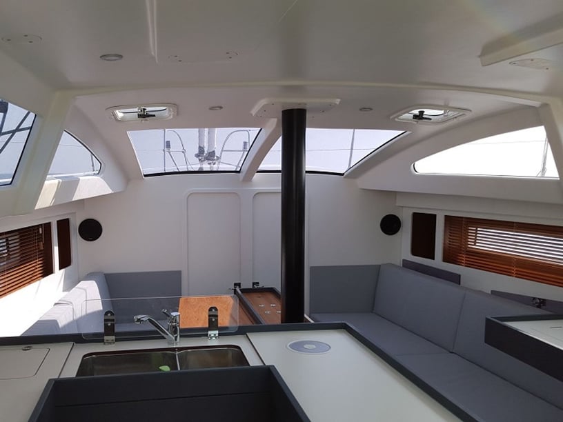 Quiberon Yelkenli 3 kabin Konaklama 7 kişi Seyir 7 kişi 13.18 m İlan No: #27483 2