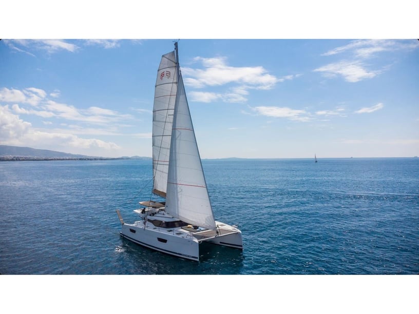 Athene Catamaran Cabine 6  12  slaapplaatsen 12  gasten 13.94 m Lijstnummer: #27494
