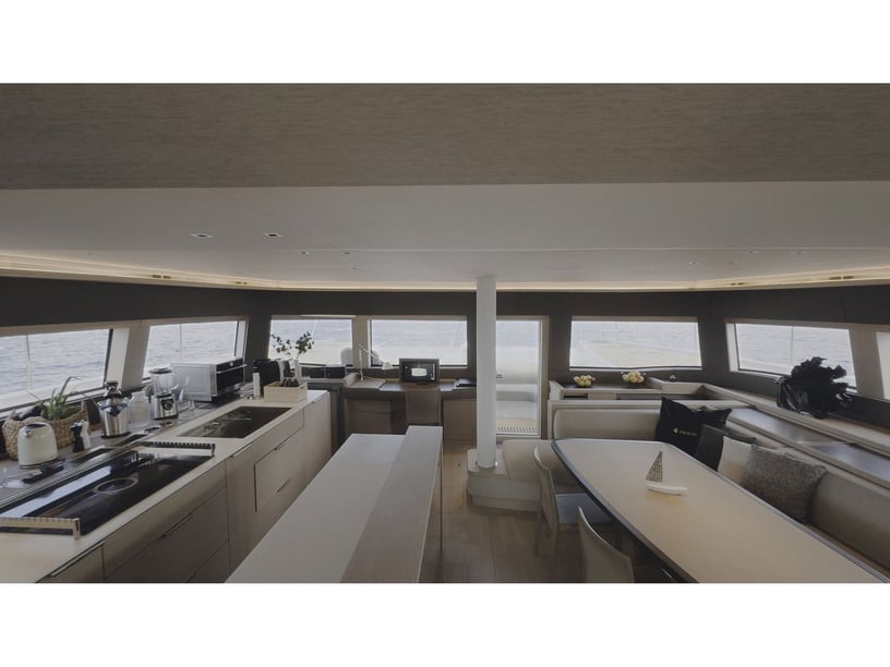 Kaštel Gomilica Katamaran 4 Kabine 8 Liegeplätze 8 Gäste 20.55 m Nummer des Inserats: #27503 2