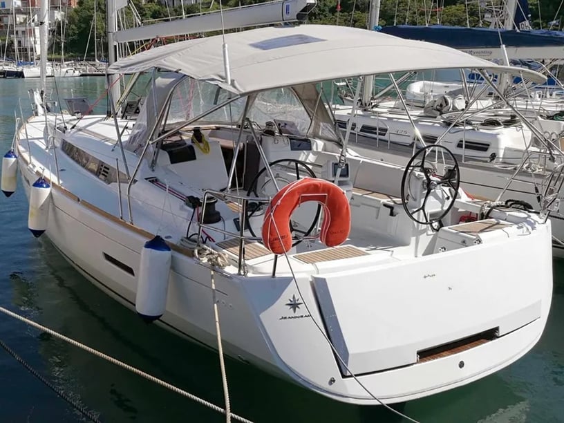 Agropoli Segelboot 4 Kabine 10 Liegeplätze 10 Gäste 13.41 m Nummer des Inserats: #27518