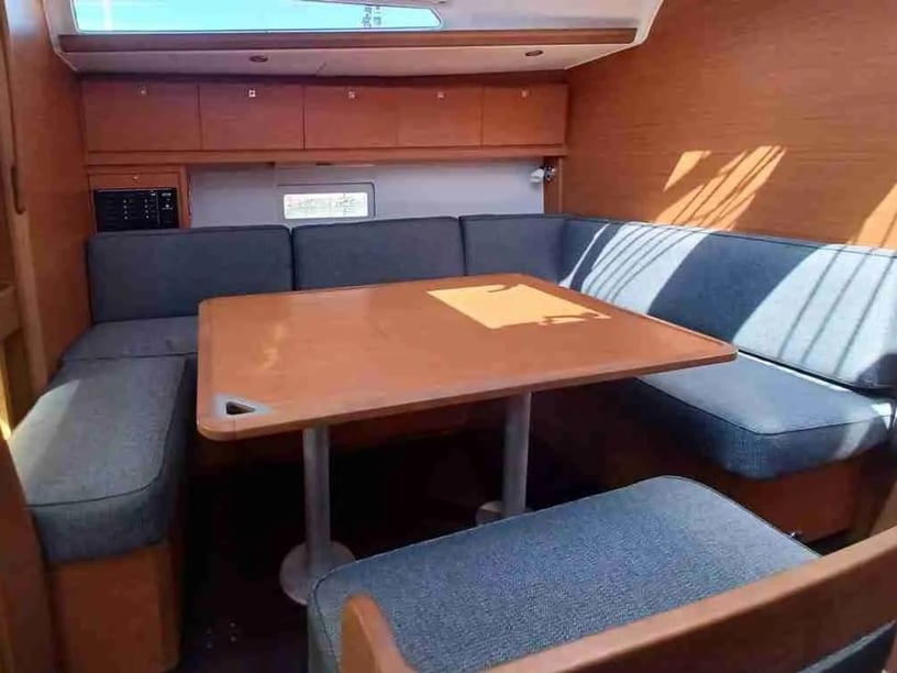 Rodi (IT) Barca a vela cabina 4  cuccette 10  10  ospiti 13.24 m Numero dell'inserzione: #27544 2