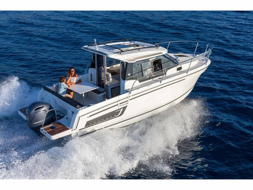 Pula Motorboot Cabine 1  4  slaapplaatsen 4  gasten 8.14 m Lijstnummer: #27556