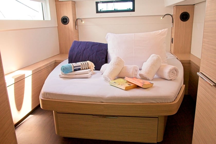 Mpenitses Catamaran 4 cabin 12 berths 12 guests 13.99 m Listing Number: #27571 5