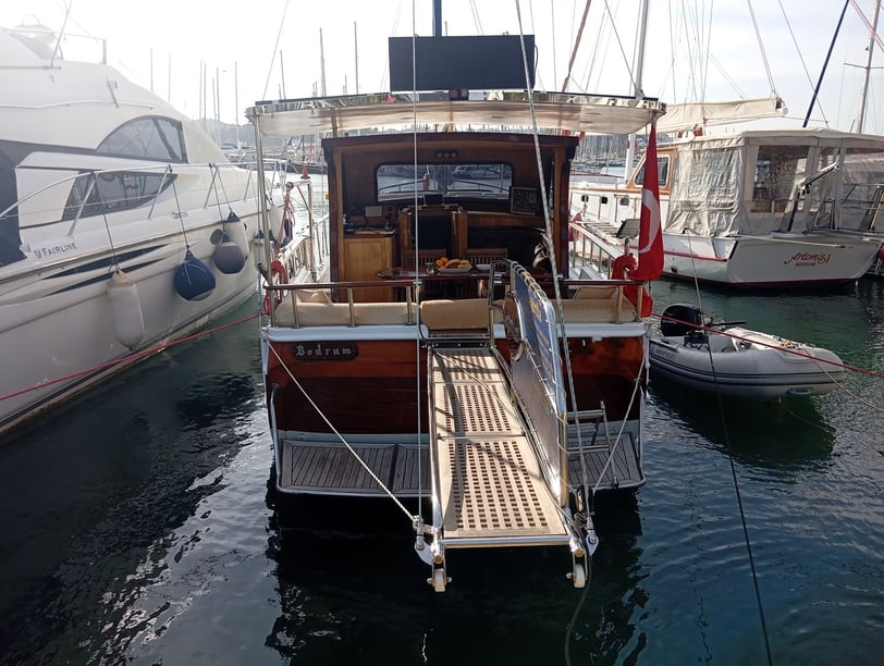 Bodrum Gulet 5 cabin 4 berths 12 guests 12 m Listing Number: #27577 3