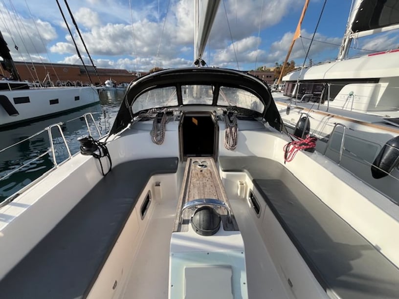 Angra do Heroismo Yelkenli 4 kabin Konaklama 9 kişi Seyir 9 kişi 14.52 m İlan No: #27598 3