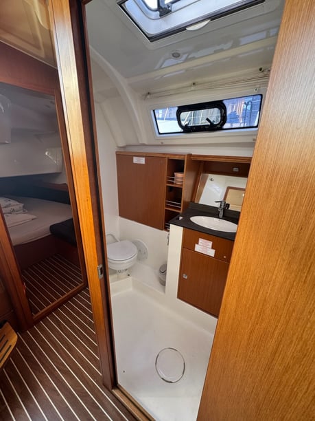 Rogoznica Zeilboot Cabine 3  7  slaapplaatsen 7  gasten 12.35 m Lijstnummer: #27599 4