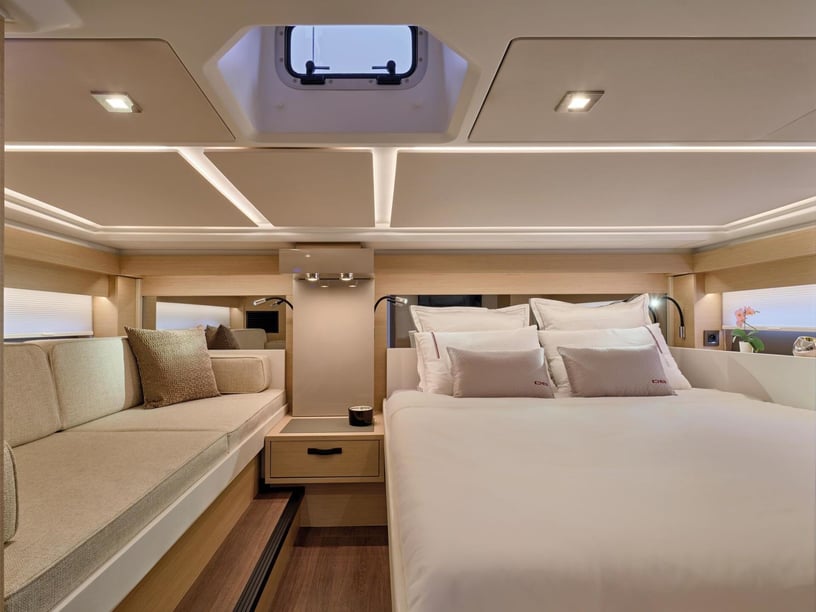 Portimão Motorboot Cabine 2  4  slaapplaatsen 12  gasten 13.03 m Lijstnummer: #27610 2