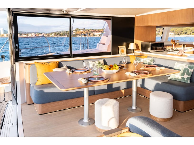 Andratx Catamarán Cabina 5  10  literas 10  invitados 15.9 m Número de anuncio: #27616 2