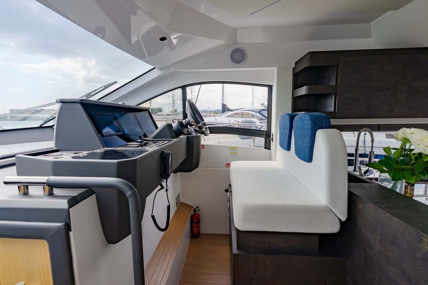 Sukošan Motoscafo cabina 4  cuccette 7  7  ospiti 13.72 m Numero dell'inserzione: #27620 3