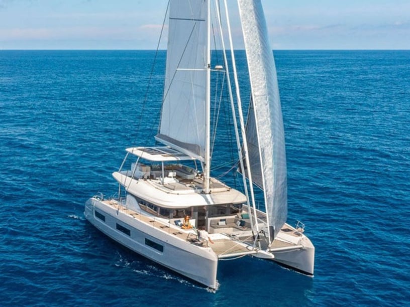 Portisco Katamaran 5 kabin Konaklama 10 kişi Seyir 10 kişi 19.77 m İlan No: #27626