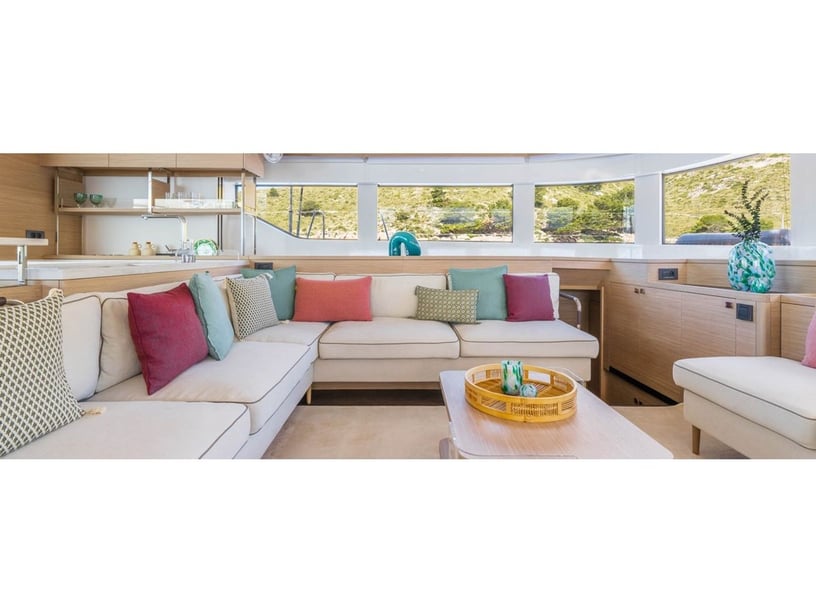 Portisco Catamarano cabina 5  cuccette 10  10  ospiti 19.77 m Numero dell'inserzione: #27626 2