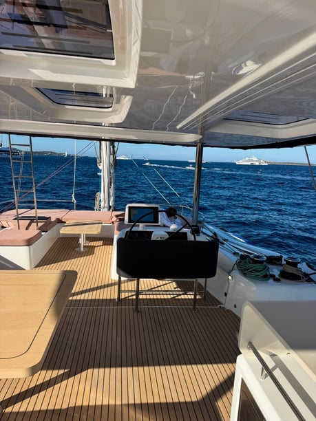 Portisco Catamaran Cabine 5  10  slaapplaatsen 10  gasten 19.77 m Lijstnummer: #27626 3