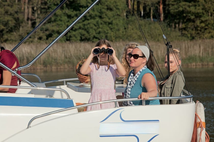 Rechlin Sürat Teknesi 2 kabin Konaklama 4 kişi Seyir 6 kişi 10.3 m İlan No: #27630 3