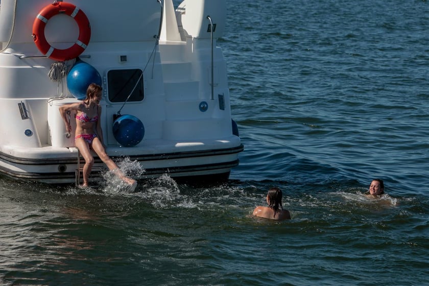 Rechlin Sürat Teknesi 2 kabin Konaklama 4 kişi Seyir 6 kişi 10.3 m İlan No: #27630 5