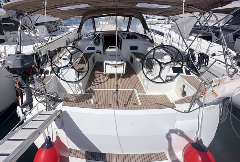 Talamone Barca a vela cabina 4  cuccette 10  10  ospiti 15.75 m Numero dell'inserzione: #27655 5