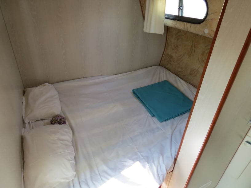 Sablé-sur-Sarthe Bateau à moteur Cabine 3  Couchettes 8  Invités 8  10 m Numéro de l'annonce: #27663 3
