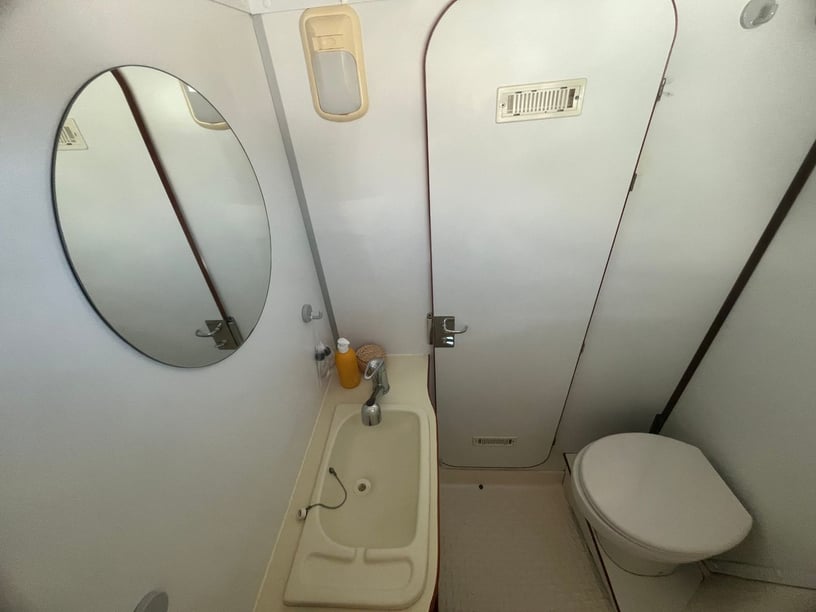 Sablé-sur-Sarthe Bateau à moteur Cabine 3  Couchettes 9  Invités 9  11 m Numéro de l'annonce: #27666 4