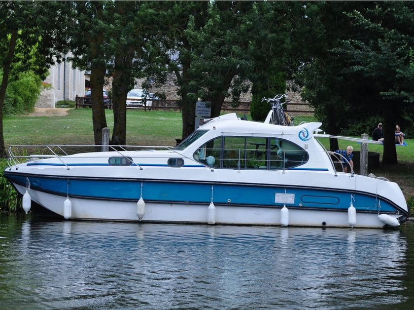 Sable-sur-Sarthe Motorboot 2 Kabine 6 Liegeplätze 6 Gäste 10.75 m Nummer des Inserats: #27678 5