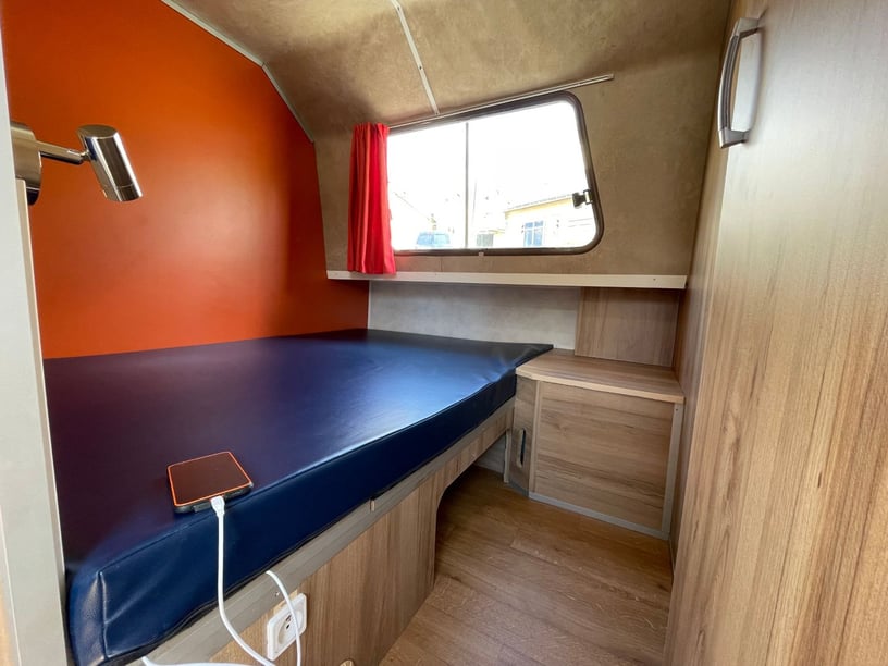 Sable-sur-Sarthe Motorboot 3 Kabine 11 Liegeplätze 11 Gäste 14 m Nummer des Inserats: #27688 3