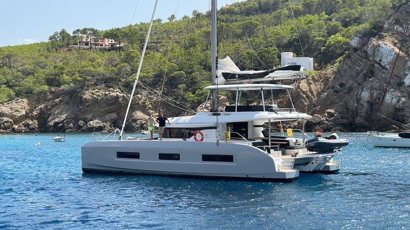 Kaštel Gomilica Sailboat 5 cabin 10 berths 10 guests 18.38 m Listing Number: #27798 5