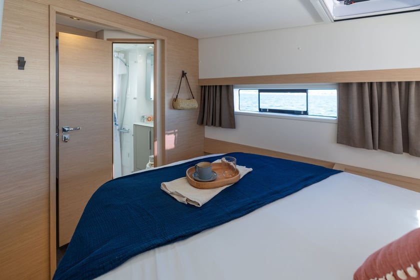 Portimão Katamaran 4 Kabine 8 Liegeplätze 18 Gäste 13.45 m Nummer des Inserats: #27817 4