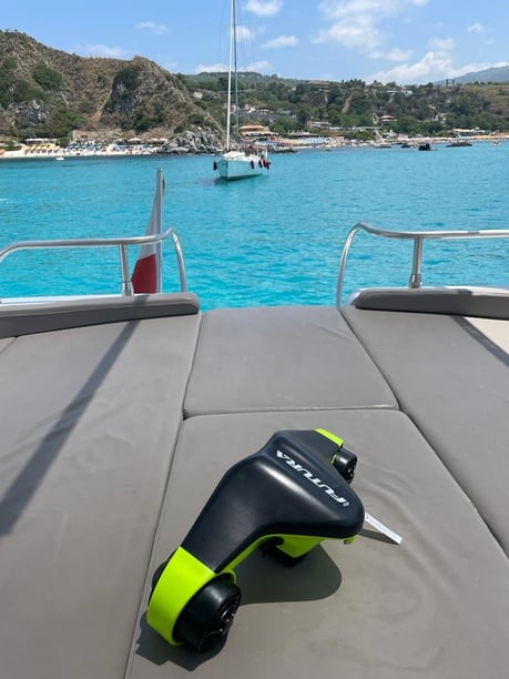 Salerne Yacht à moteur Cabine 3  Couchettes 6  Invités 20  20.4 m Numéro de l'annonce: #27827 3