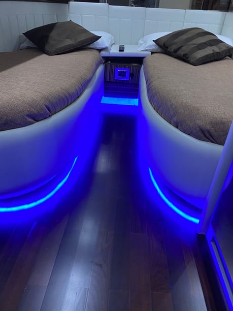 Salerne Yacht à moteur Cabine 3  Couchettes 6  Invités 20  20.4 m Numéro de l'annonce: #27827 4