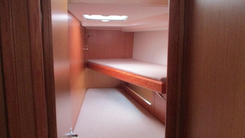 Göteborg Zeilboot Cabine 5  11  slaapplaatsen 11  gasten 13.98 m Lijstnummer: #27832 4