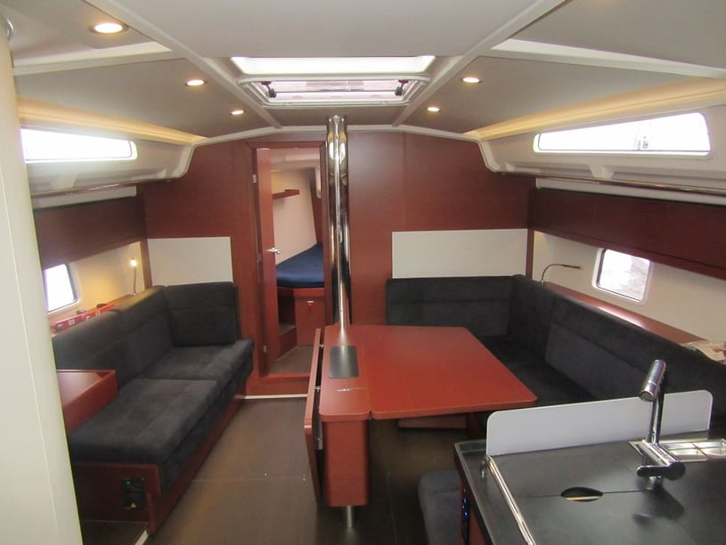 Stockholm - Saltsjöbaden Zeilboot Cabine 3  7  slaapplaatsen 7  gasten 12.4 m Lijstnummer: #27833 2