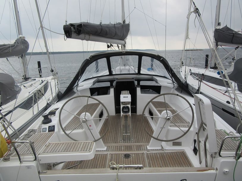 Göteborg Zeilboot Cabine 3  7  slaapplaatsen 7  gasten 12.4 m Lijstnummer: #27835 4