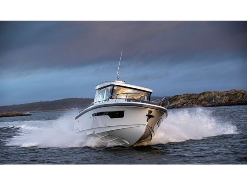 Split Sürat Teknesi 2 kabin Konaklama 4 kişi Seyir 4 kişi 12.4 m İlan No: #27847