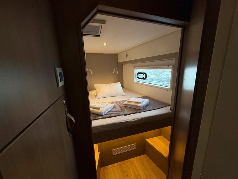 Sant Antoni de Portmany Catamarán Cabina 3  8  literas 11  invitados 12.85 m Número de anuncio: #27854 3