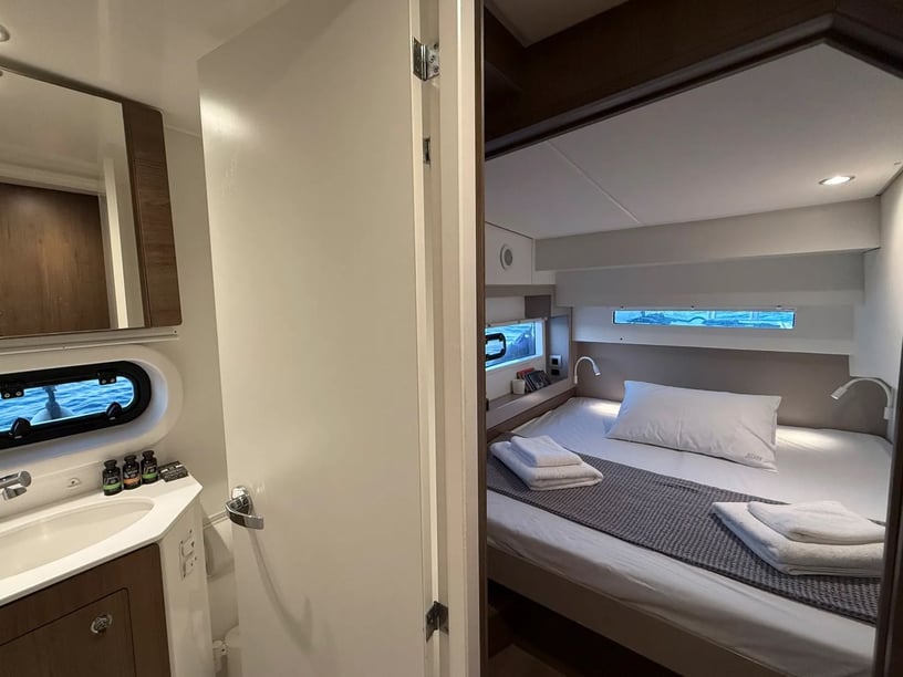 Sant Antoni de Portmany Catamarán Cabina 3  8  literas 11  invitados 12.85 m Número de anuncio: #27854 4