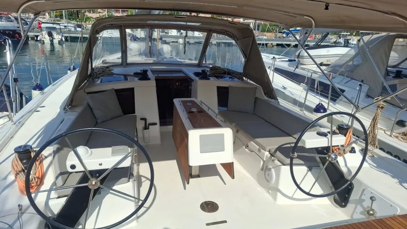 Procida Sailboat 4 cabin 10 berths 10 guests 13.24 m Listing Number: #27859 5