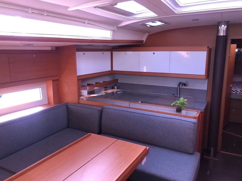 Procida Yelkenli 5 kabin Konaklama 13 kişi Seyir 13 kişi 16.35 m İlan No: #27862 2