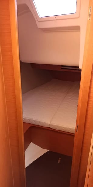 Cagliari Velero Cabina 3  8  literas 8  invitados 11.93 m Número de anuncio: #27873 3