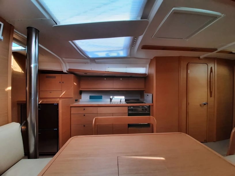 Palermo Zeilboot Cabine 4  10  slaapplaatsen 10  gasten 13.24 m Lijstnummer: #27876 4