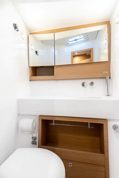 Palermo Sailboat 6 cabin 13 berths 13 guests 16.35 m Listing Number: #27877 5