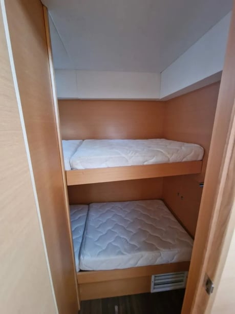 Palermo Catamaran Cabine 6  14  slaapplaatsen 14  gasten 14.6 m Lijstnummer: #27878 5