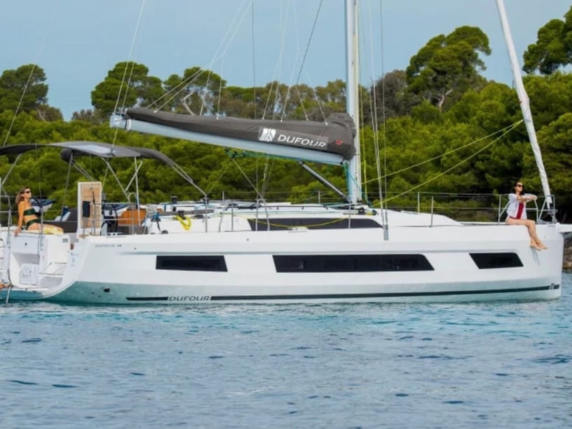 Procida Voilier Cabine 4  Couchettes 10  Invités 10  13.65 m Numéro de l'annonce: #27879