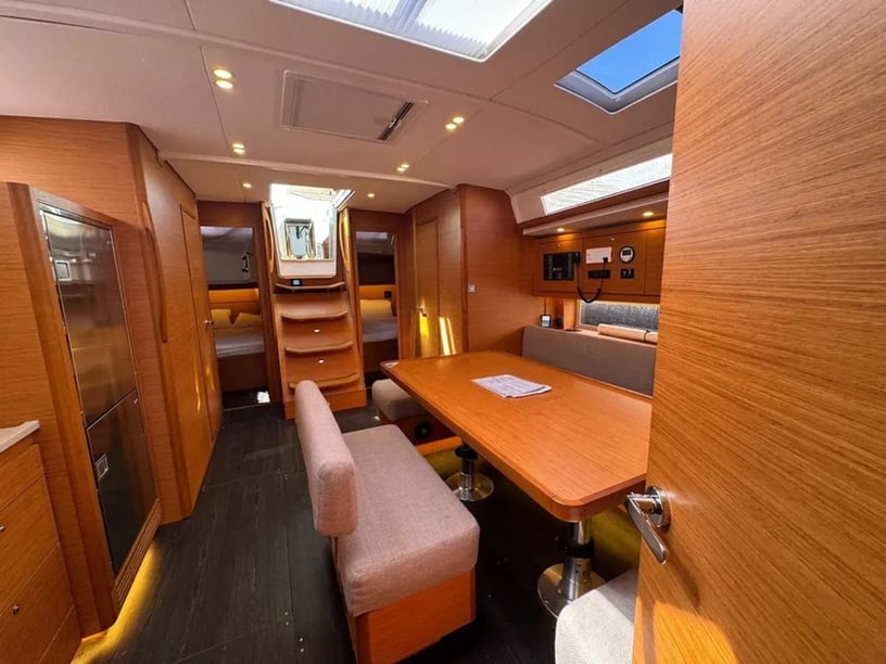 Procida Voilier Cabine 5  Couchettes 11  Invités 11  14.85 m Numéro de l'annonce: #27880 3